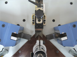 Углообжимной гидропневматический пресс Ozgenc OMRM 136  – фото