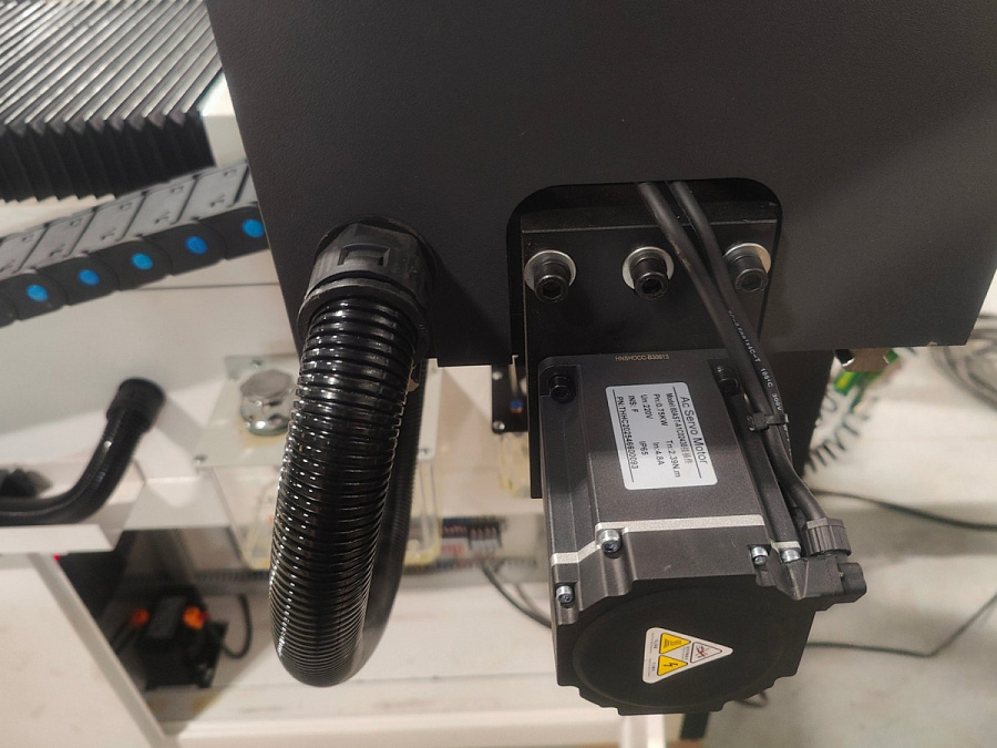 JMD SKX4-CNC-1200 фрезерный ЧПУ станок для алюминиевого профиля JMD SKX4-CNC-1200 фрезерный ЧПУ станок для алюминиевого профиля – фото