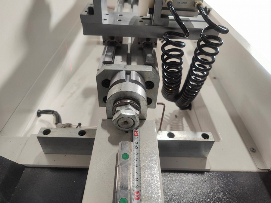 JMD SKX4-CNC-1200 фрезерный ЧПУ станок для алюминиевого профиля JMD SKX4-CNC-1200 фрезерный ЧПУ станок для алюминиевого профиля – фото
